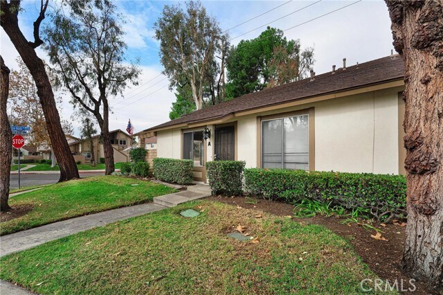 Building Photo - 1740 N Willow Woods Dr