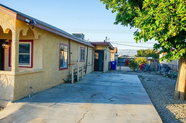 Building Photo - 84176 Corregidor Ave