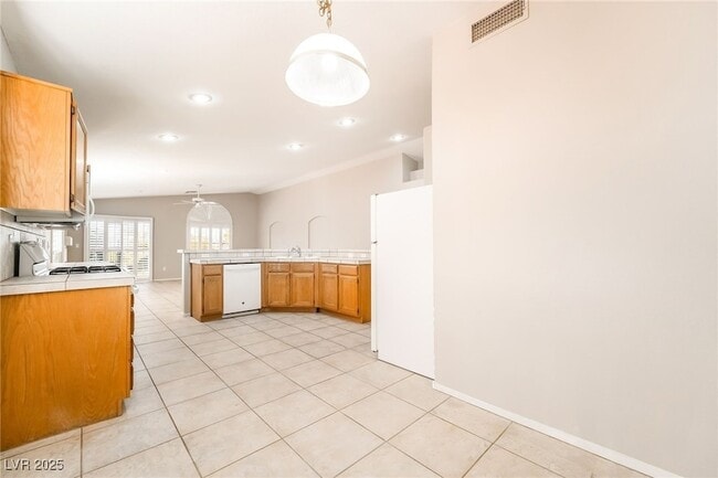 Building Photo - 1385 Dragon Rock Dr