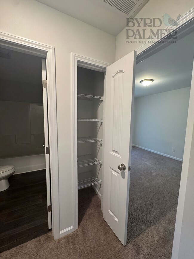 Building Photo - TURNING STONE