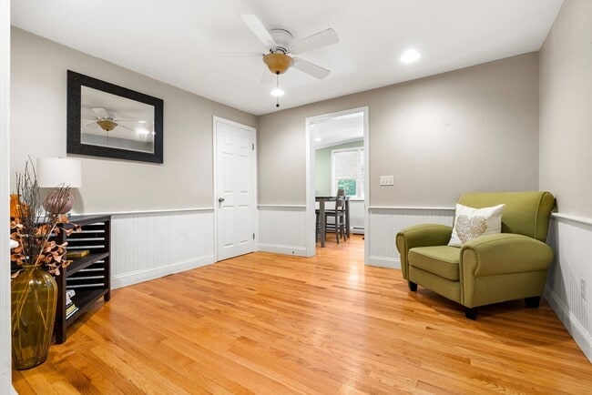 Building Photo - 22 Witham St