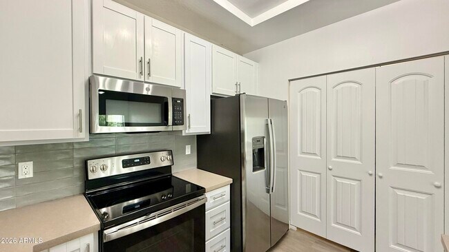Building Photo - 9160 N 67th Ave