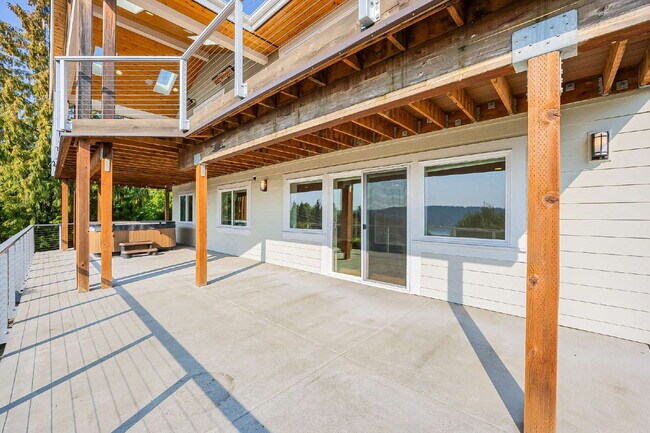Building Photo - Captivating Rental Home perched above the ...