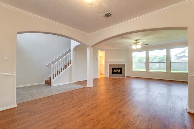 Building Photo - 1907 Glen Eden Ct
