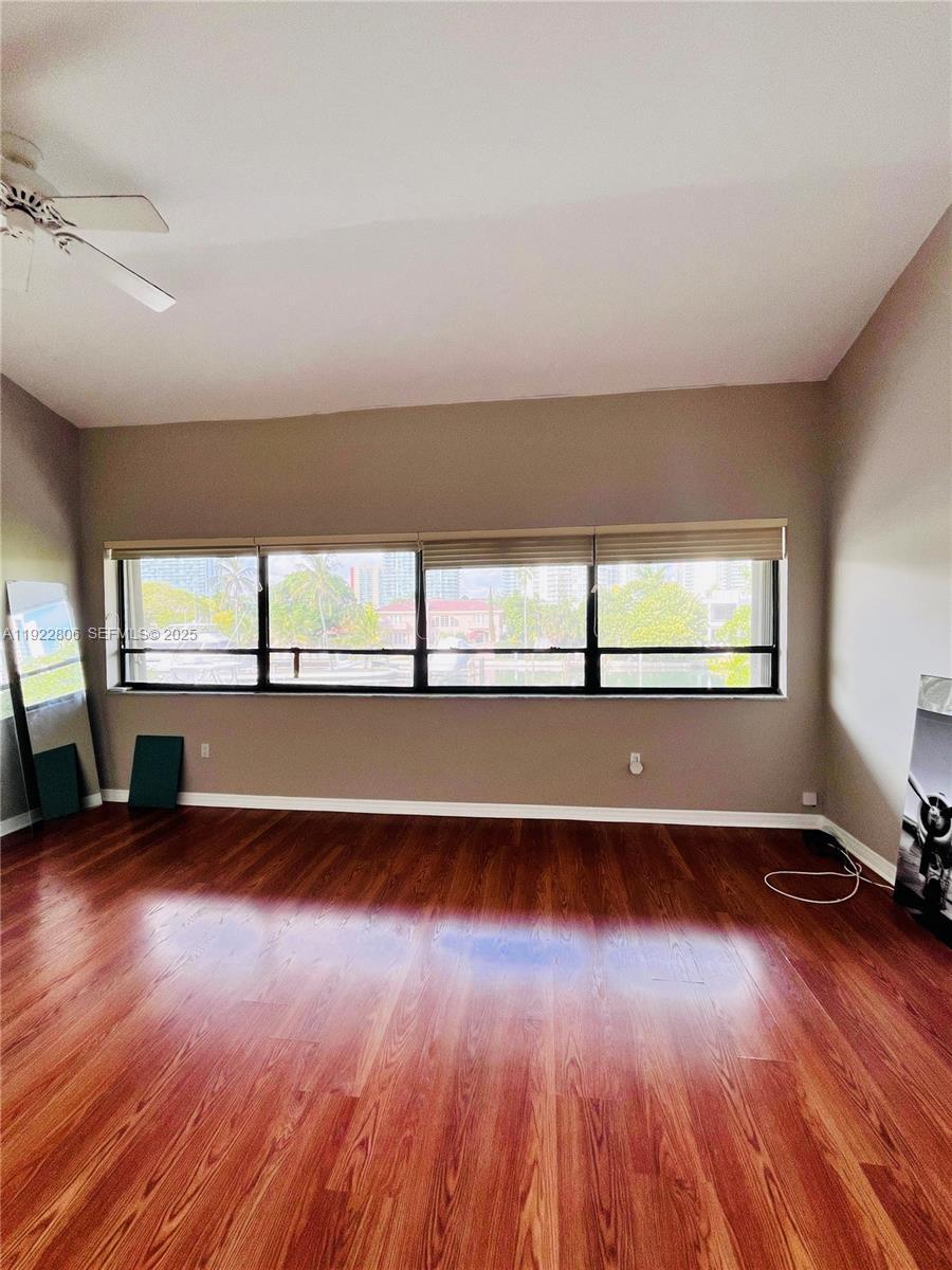 Building Photo - 253 Poinciana Island Dr