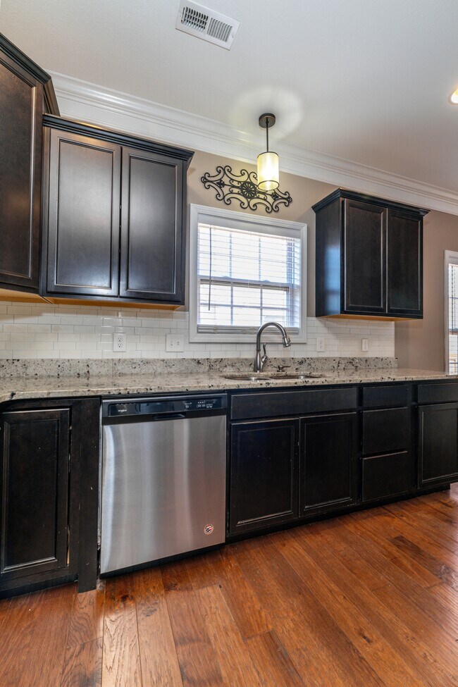 Building Photo - 2715 Honey Hill Rd