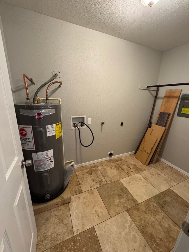 Building Photo - Beautiful 4 bedroom home in Bossier