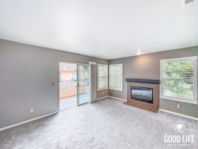 Building Photo - SD: Spacious 2B/2BA Rancho Bernardo Condo with Balcony, W/D & Pool Access