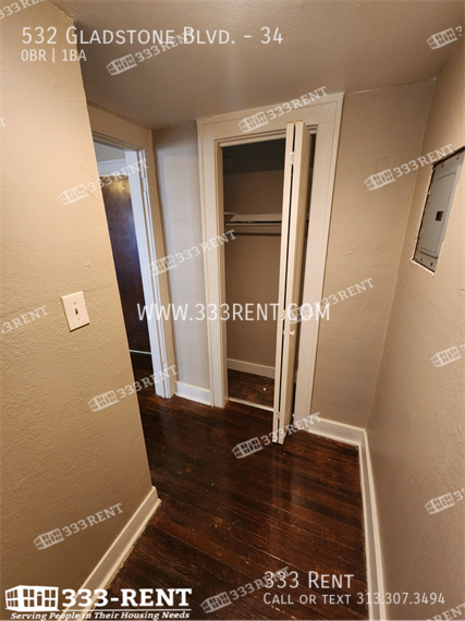 Building Photo - 532 Gladstone Blvd