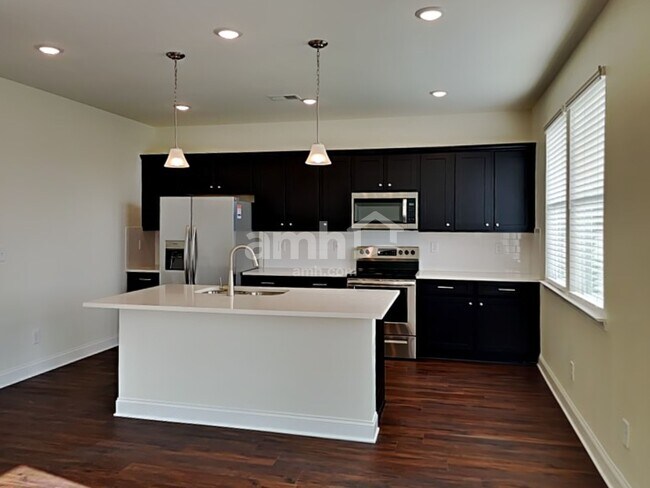 Building Photo - 95 Pecan Dr