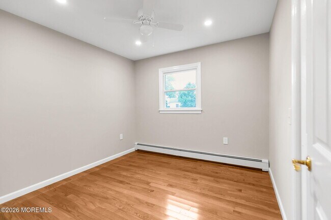 Building Photo - 453 Milton Ave