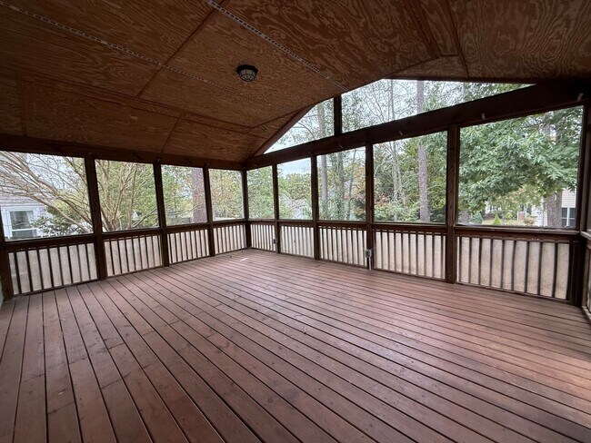 Building Photo - **OFFERING WAIVED APPLICATION FEES & $200 ...