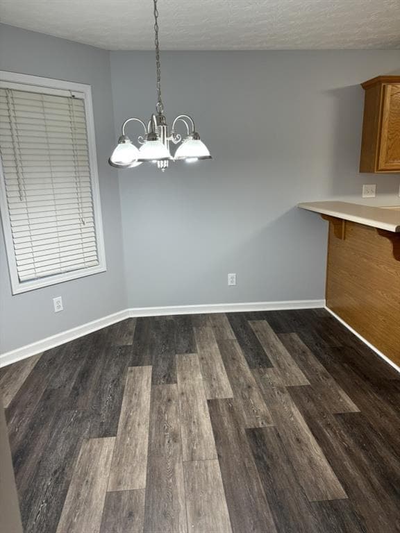 Building Photo - 2460 Huntington Dr