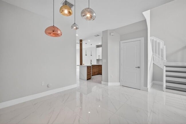 Building Photo - 981 SW 149th Ct