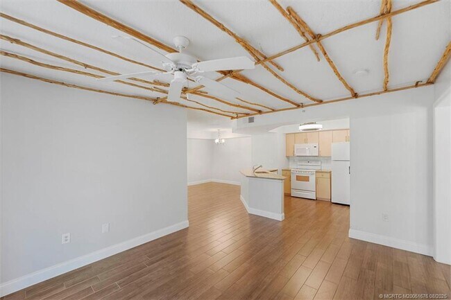 Building Photo - 3673 NW Adriatic Ln