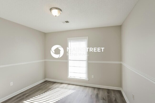 Building Photo - 3 Bedroom Pet-Friendly Home in Olive Branch, MS with Main Street Renewal