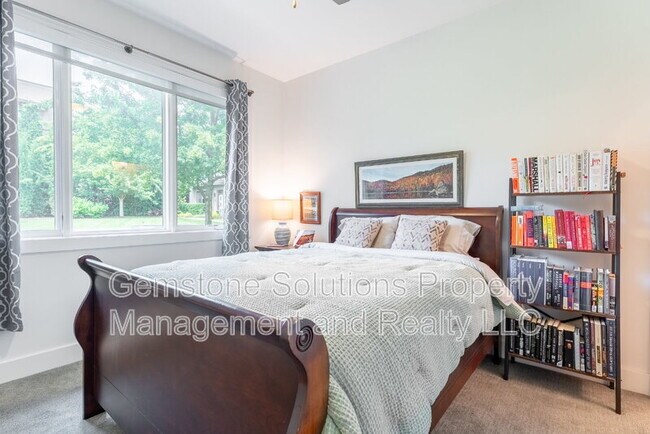 Building Photo - 815 Melpark Ct