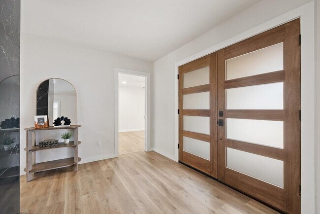 Building Photo - 6106 Bridlington Cir