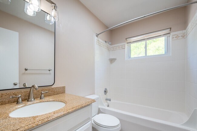 Building Photo - Rutrough Road