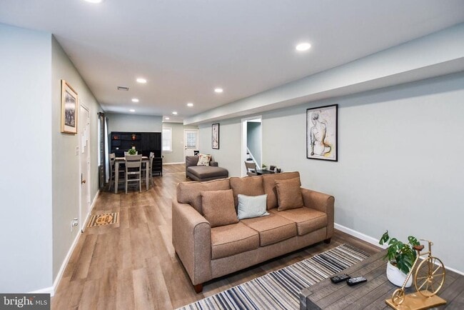 Building Photo - 3802 Cedar Dr