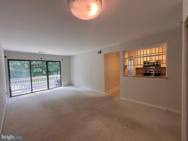Building Photo - 8511 Barrington Ct