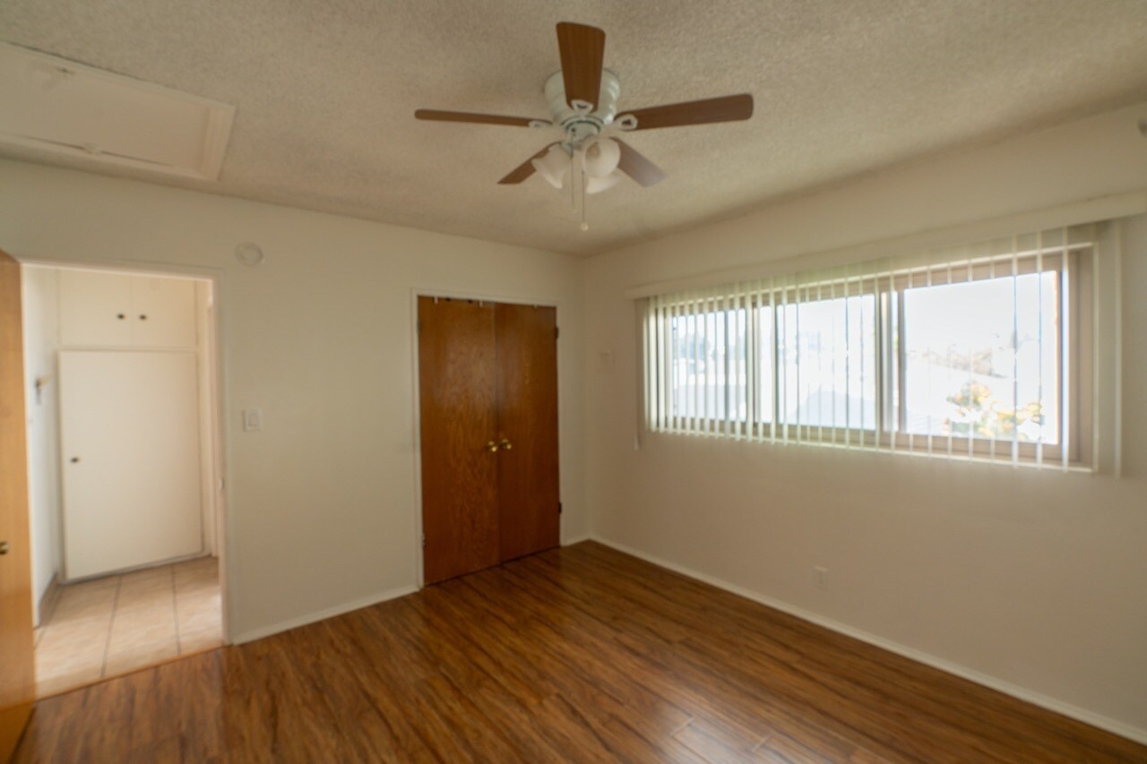 Building Photo - 234 E Tamarack Ave