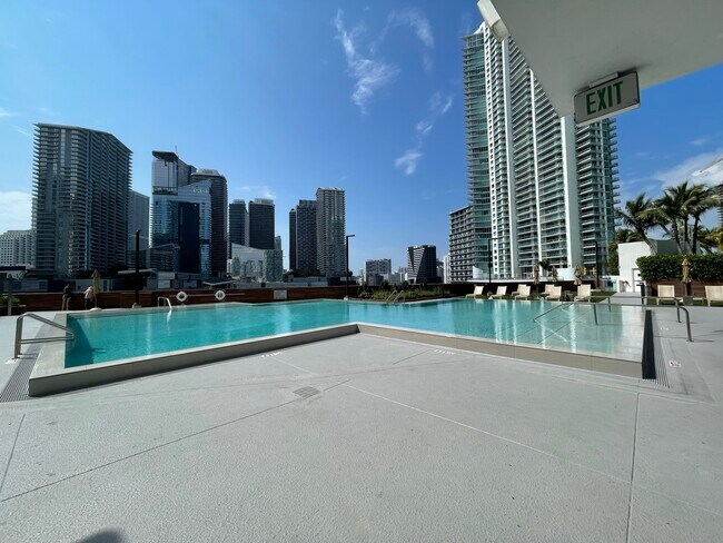 Building Photo - 350 S Miami Ave