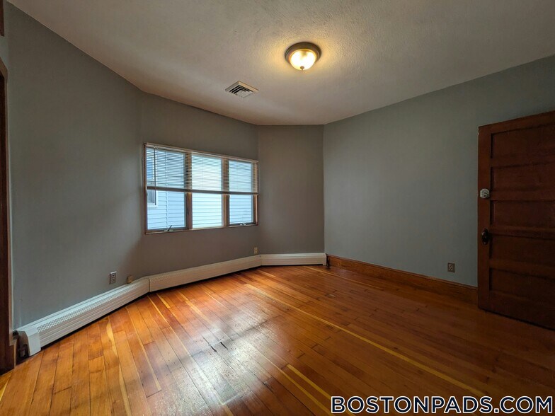 Building Photo - 80 North St