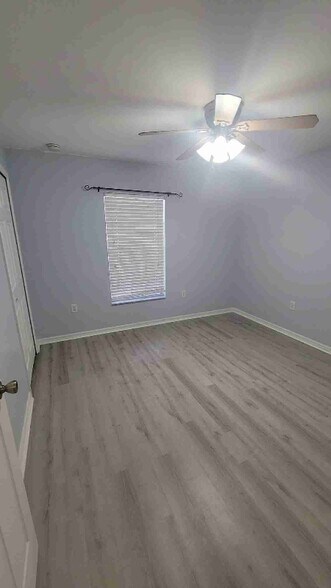 Building Photo - 2713 Nature Pointe Loop