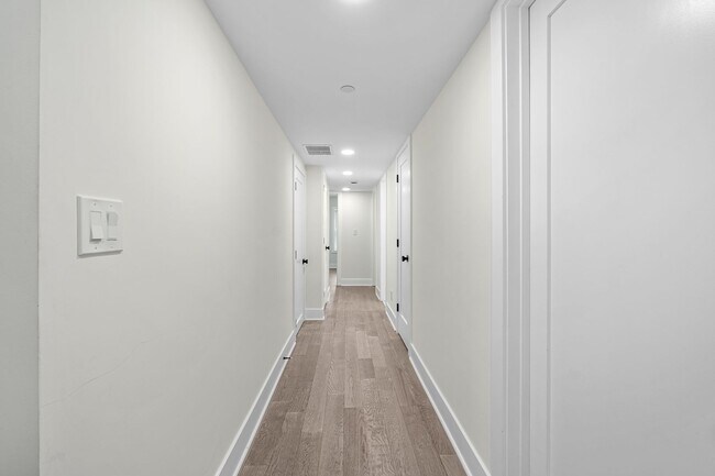 Building Photo - 3552 Warder St NW