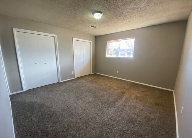 Building Photo - 6617 Fawn Canyon Dr