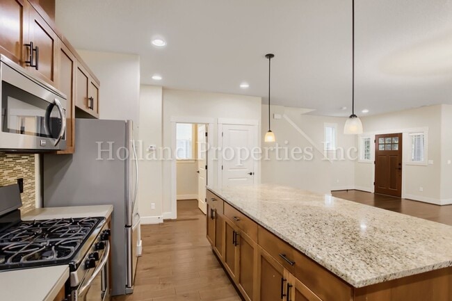 Building Photo - Beautiful North Bethany Home with Resort-Style Amenities & Walkable Location!