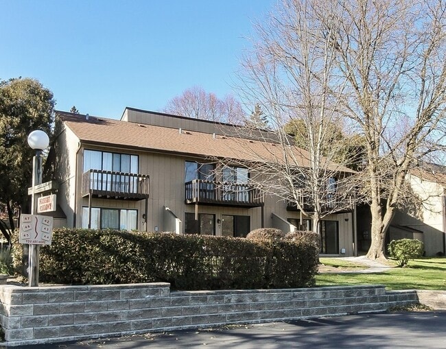 Building Photo - 44 Nassau Colony