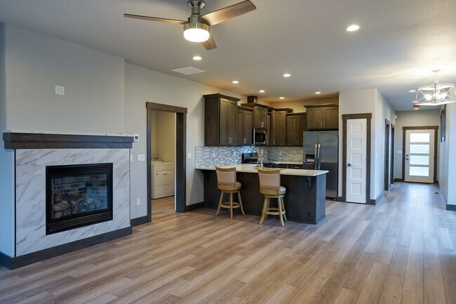 Building Photo - 14066 Rainier Loop