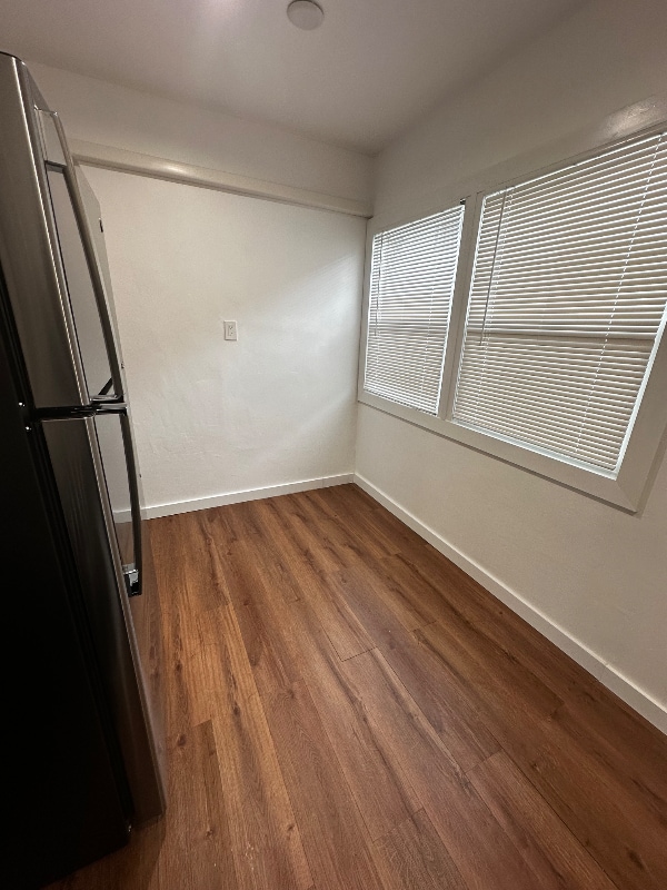 Building Photo - 323 N Chevy Chase Dr