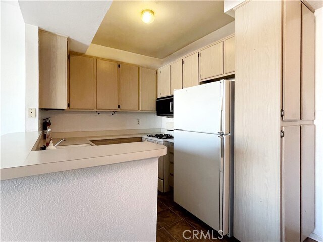 Building Photo - 535 Magnolia Ave