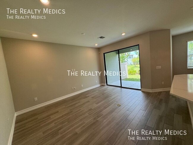 Building Photo - 4712 Lagona Ln
