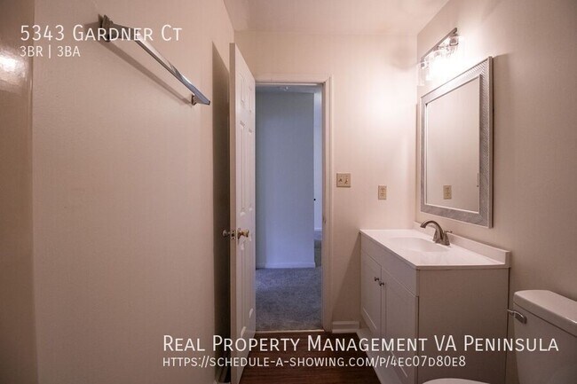 Building Photo - 5343 Gardner Ct