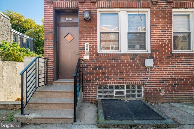 Building Photo - 3858 Haverford Ave