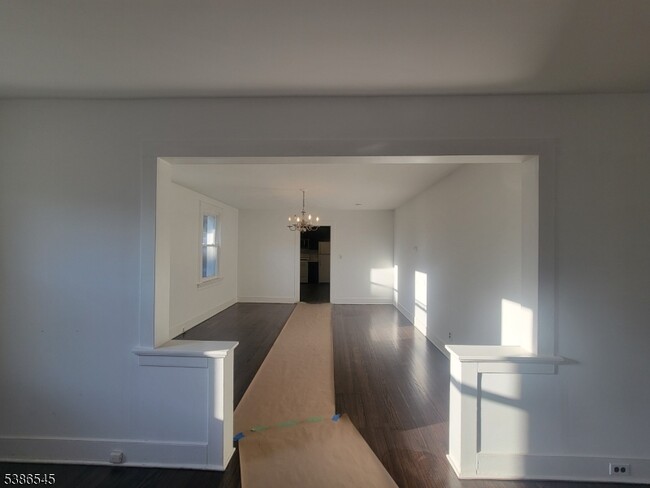 Building Photo - 59 Mendham Ave