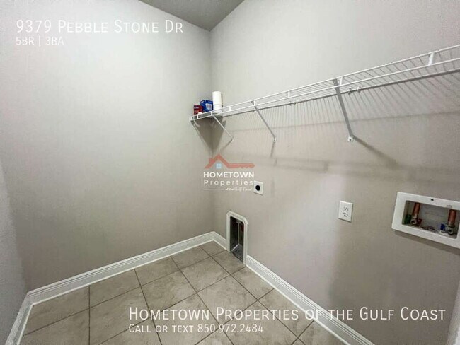 Building Photo - 9379 Pebble Stone Dr