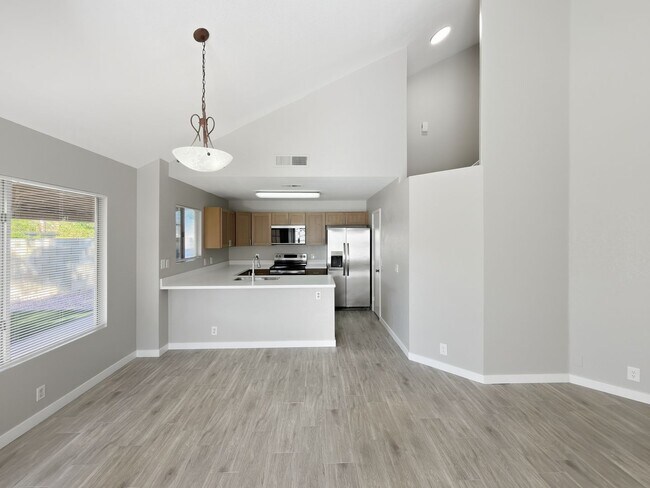Building Photo - 3839 W Whitten St
