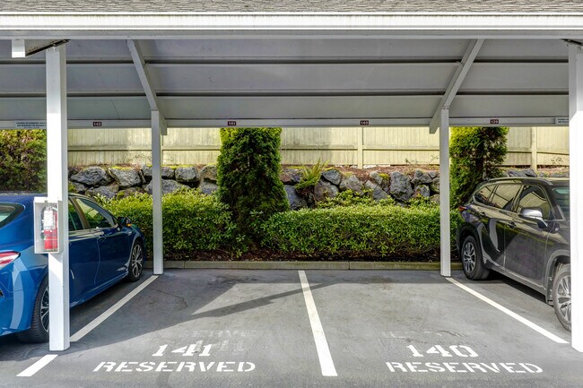 Building Photo - 13000 Admiralty Way