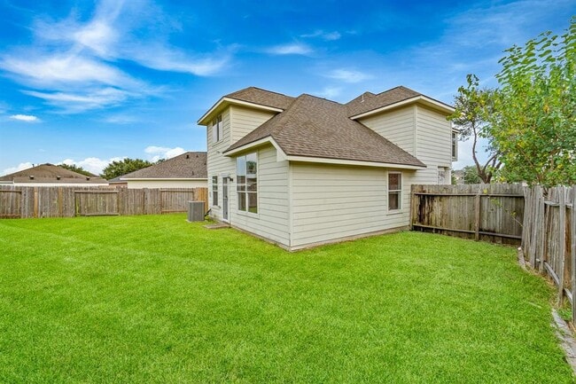 Building Photo - 7103 Biton Dr