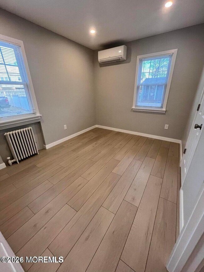 Building Photo - 96 Paterson Ave