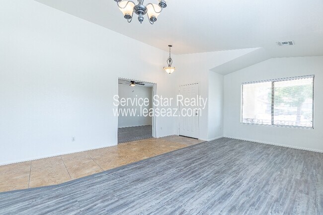 Building Photo - 8414 S 48th Ln