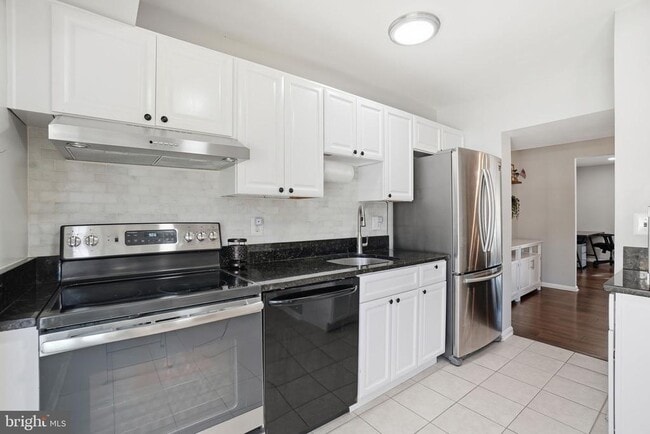 Building Photo - 9175 Broken Oak Pl