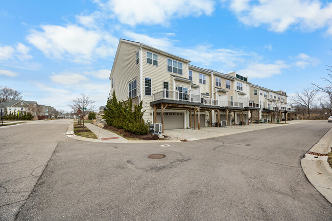 Building Photo - 2794 Ashcombe Dr.
