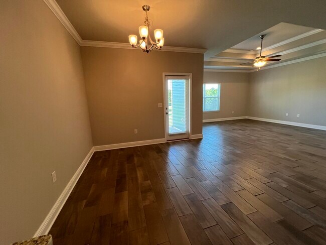 Building Photo - 95 Mary Ellen Way