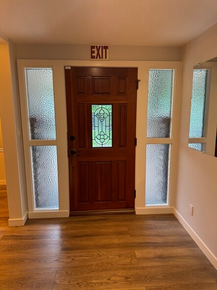 Inside front door - 11305 Sheldon St